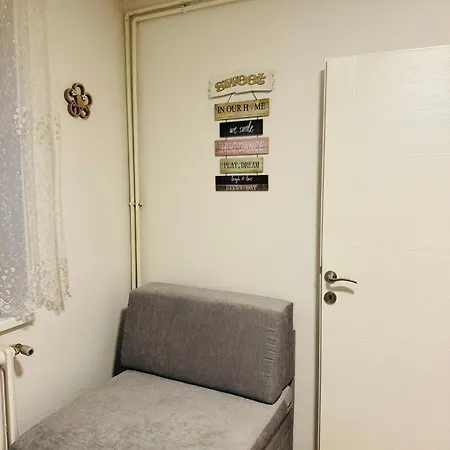 Sweet - Center - Parking